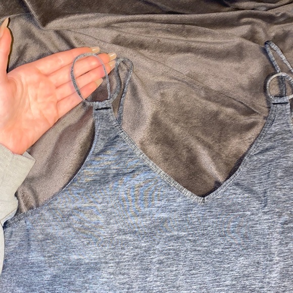 🎱Unique Nike Dri-fit top! - Picture 4 of 9